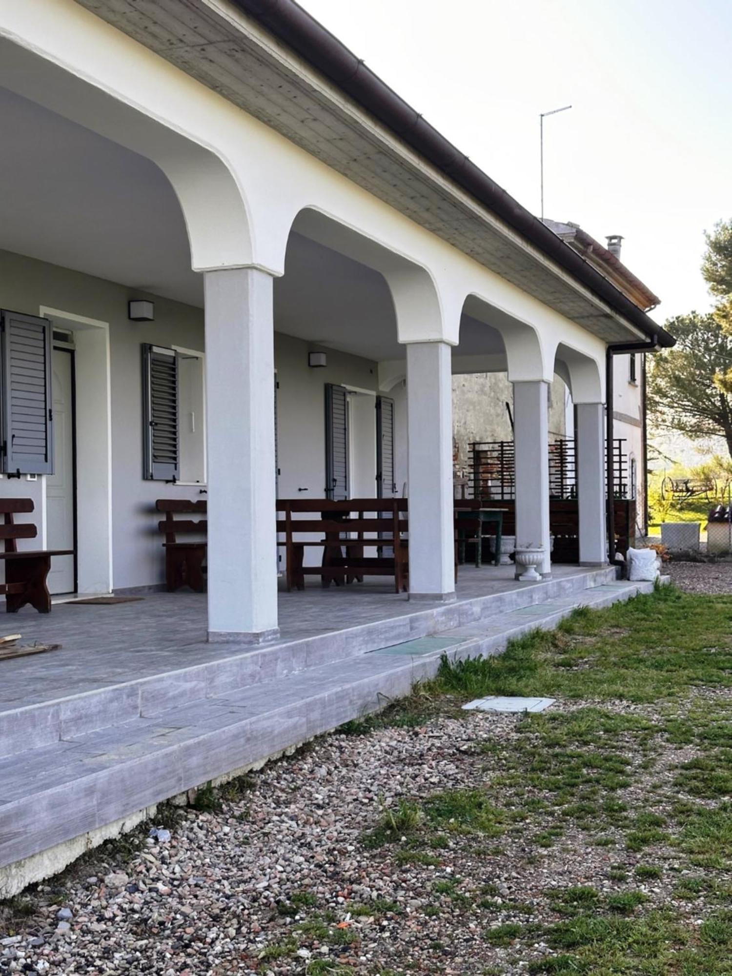 La Sosta Di Guido A Tavullia Bed & Breakfast Exterior photo