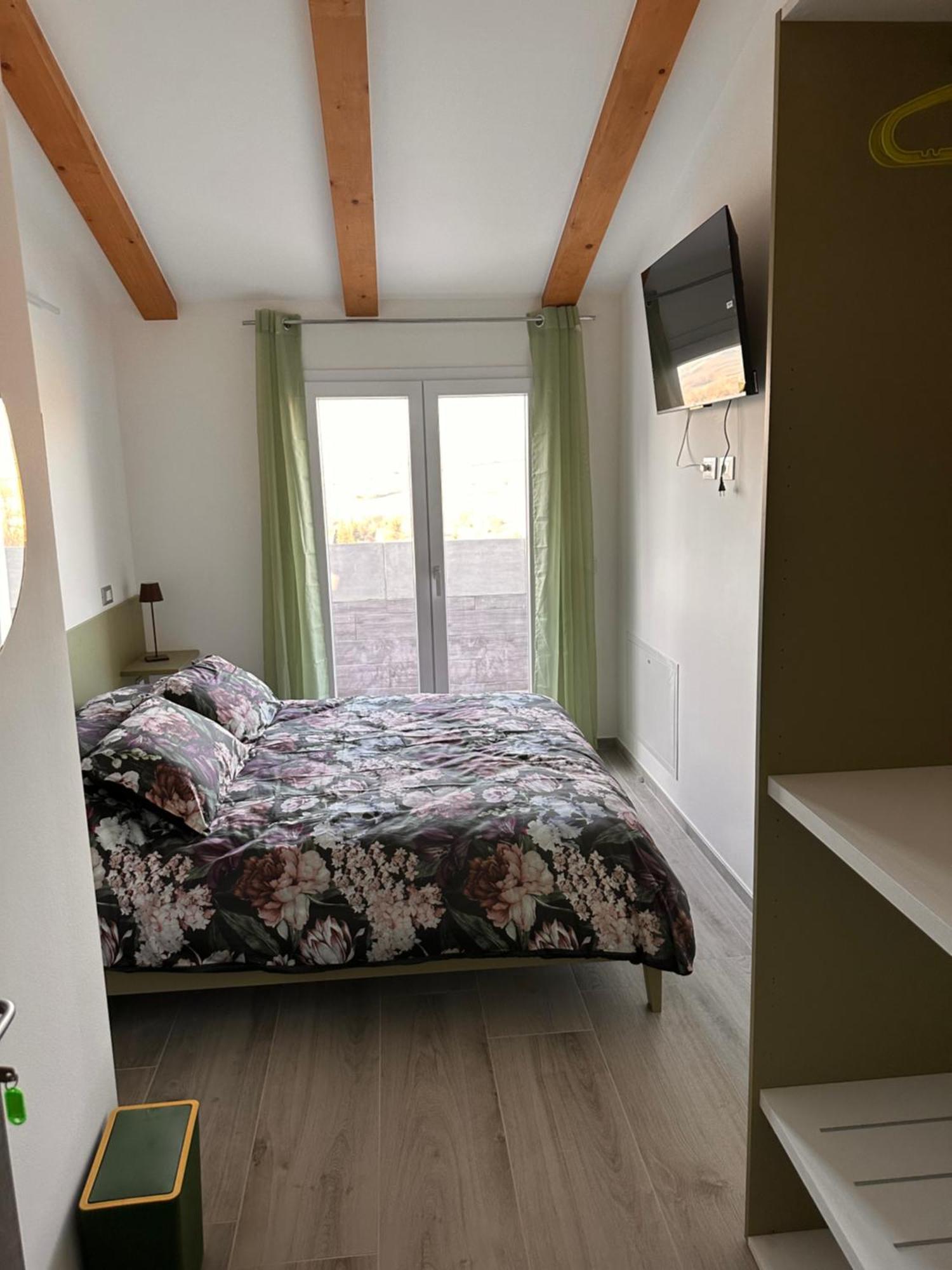 La Sosta Di Guido A Tavullia Bed & Breakfast Exterior photo